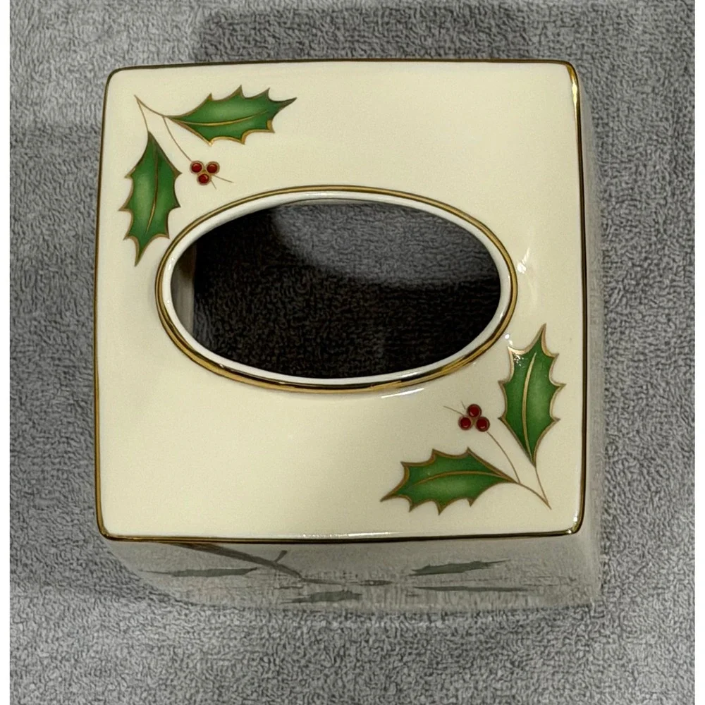 Lenox Holiday Nouveau Tissue Holder Ivory China Gold Trim Holly 6420186 NWT
